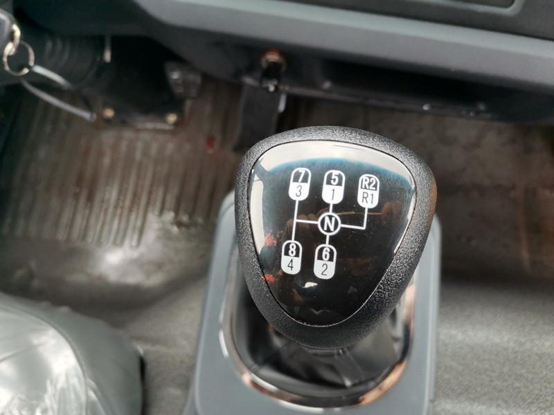 国六重汽豪曼6.3吨随车吊