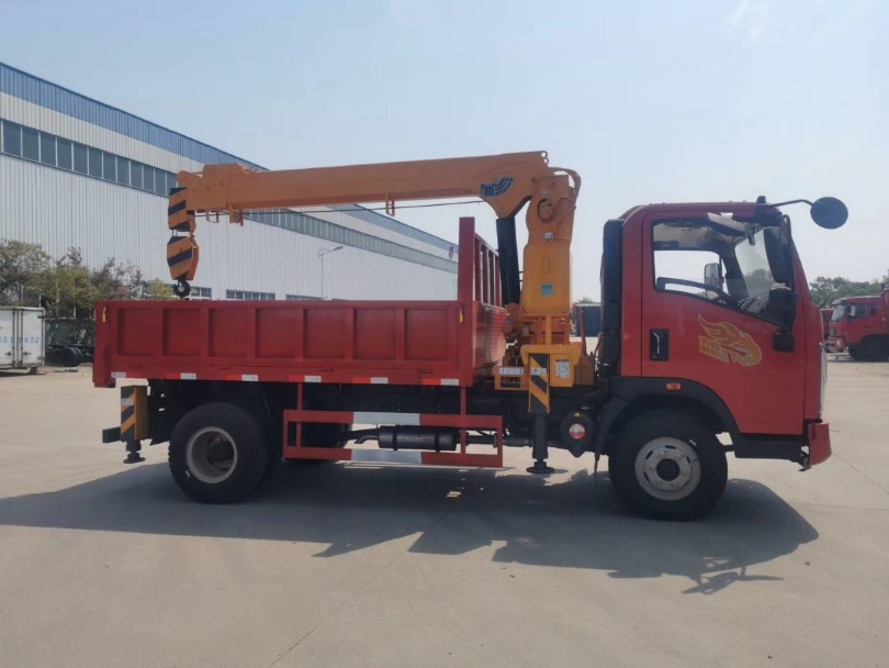 国六重汽豪曼货箱4.05米小黄牌