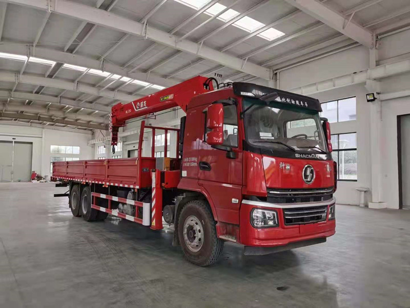 国六陕汽轩德翼6后双桥随车吊