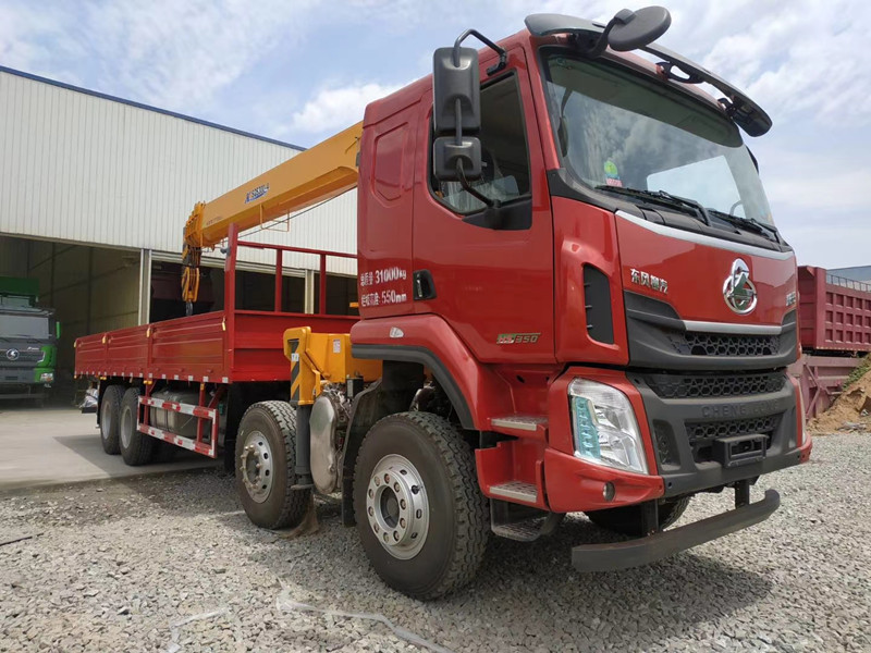 国六柳汽前四后八随车吊